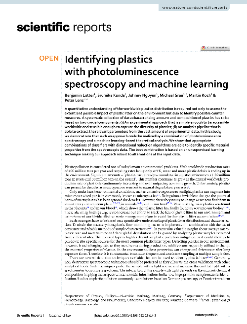 Identifying plastics with photoluminescence spectroscopy and machine learning
